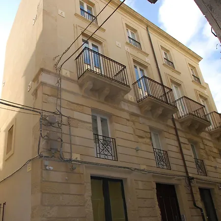 Bed & Breakfast Dimore Delle Zagare Ortigia 3*